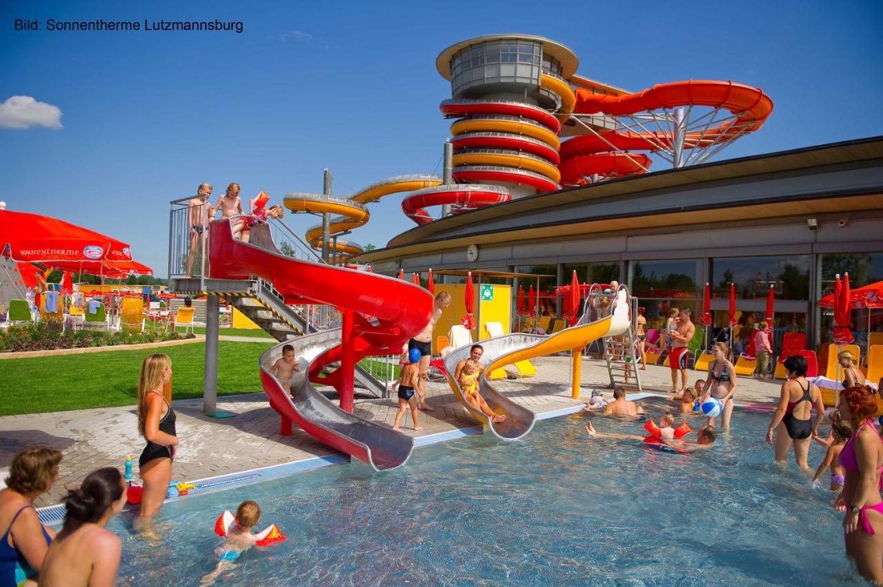 Familien Chalet Mit Direktem Bademantelgang Zur Therme Lutzmannsburg Exterior foto